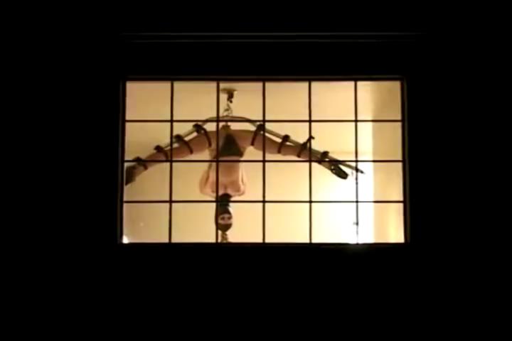 bdsmvilla-4-UAF9F3ZROx.mp4_20210223_151514916.jpg