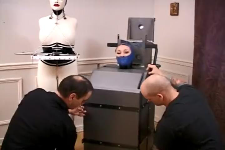bdsmvilla-4-UAF9F3ZROx.mp4_20210223_151547422.jpg
