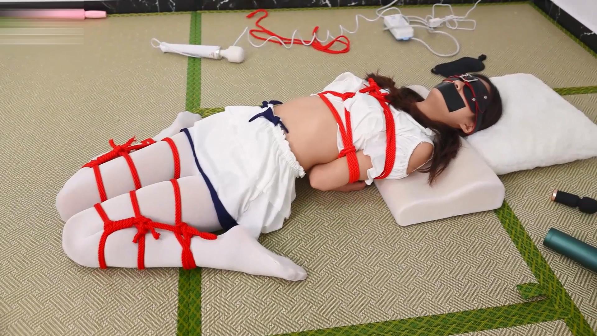 心悦艺束_白丝双马尾小萝莉 女神的枷锁[00_12_46][20231026-093937].jpg