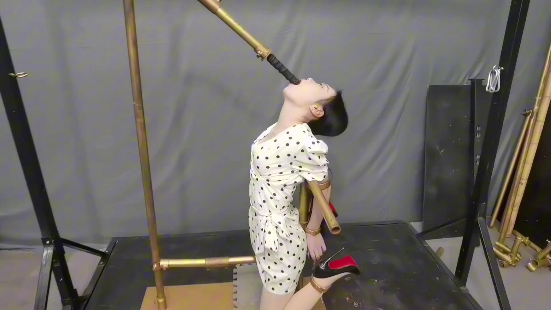 飞天原创 月仙儿挑战各种游戏屡战屡败，今[00_01_01][20250102-100728].jpg