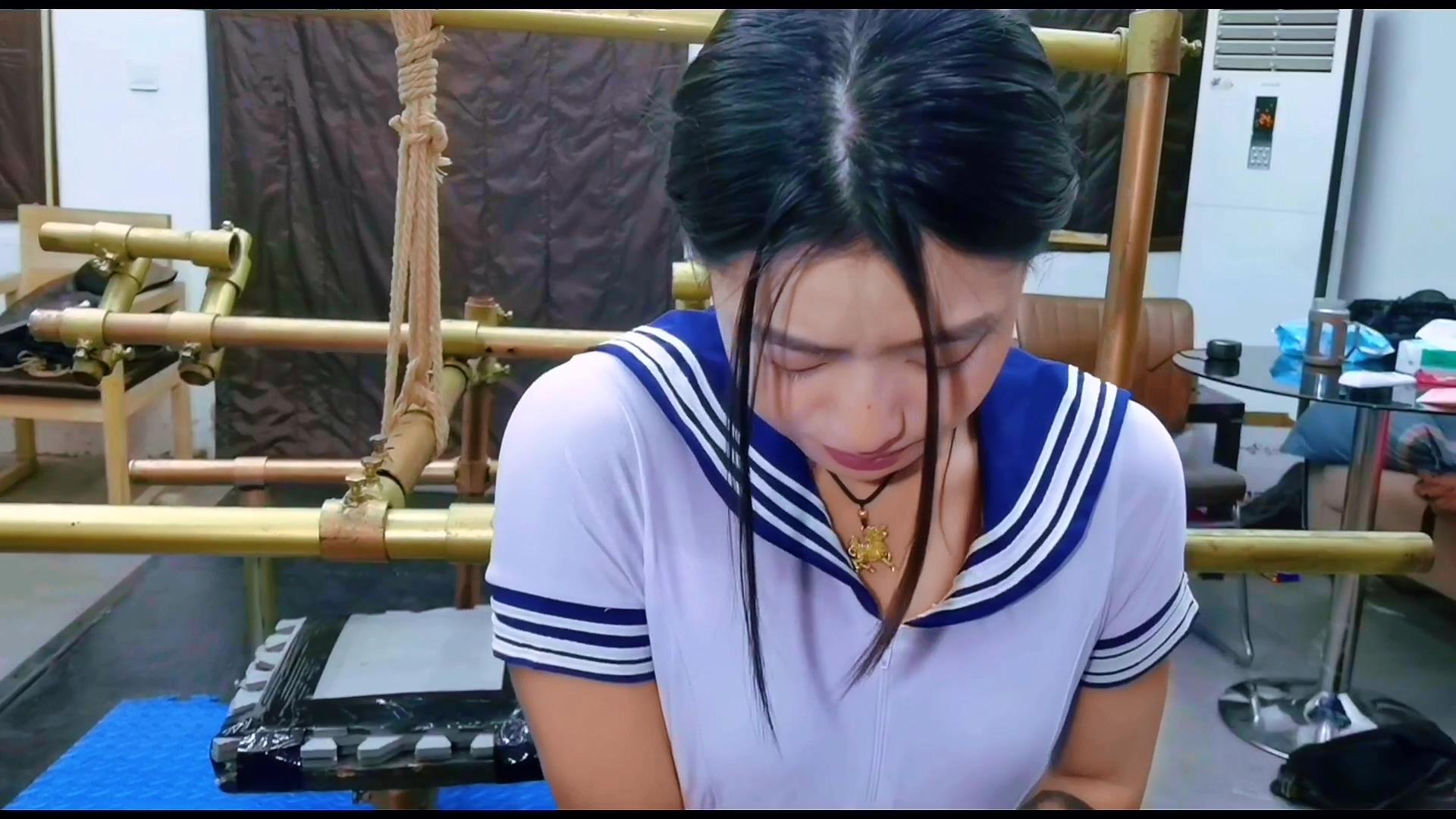 飞天原创 希希大鹏展翅奇特禁锢,郊狼电击[00_00_30][20250326-101931].jpg