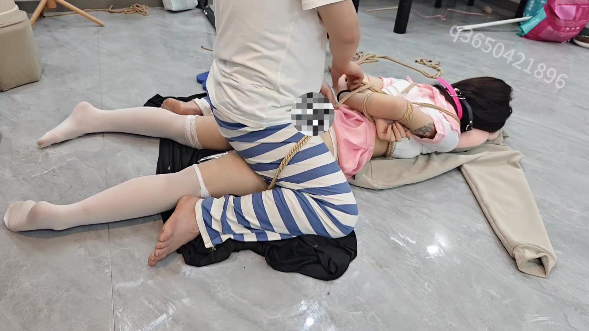 欢乐谷 一只来体验捆绑调教的小m最终落入[00_46_59][20250427-100103].jpg