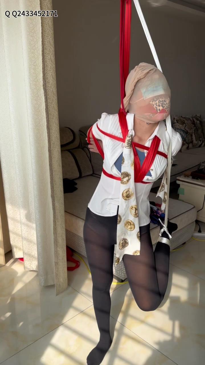 缚凤 女女篇 报复绑架调教女经理 绸带捆[00_12_58][20250430-101349].jpg