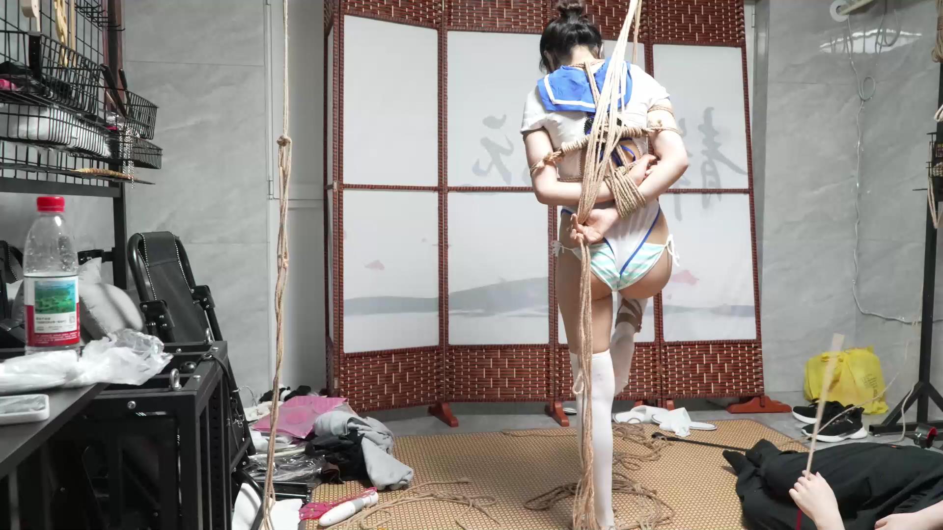 缚予 线下真实调教之超漂亮大学生新模苏苏[00_25_48][20250514-091604].jpg
