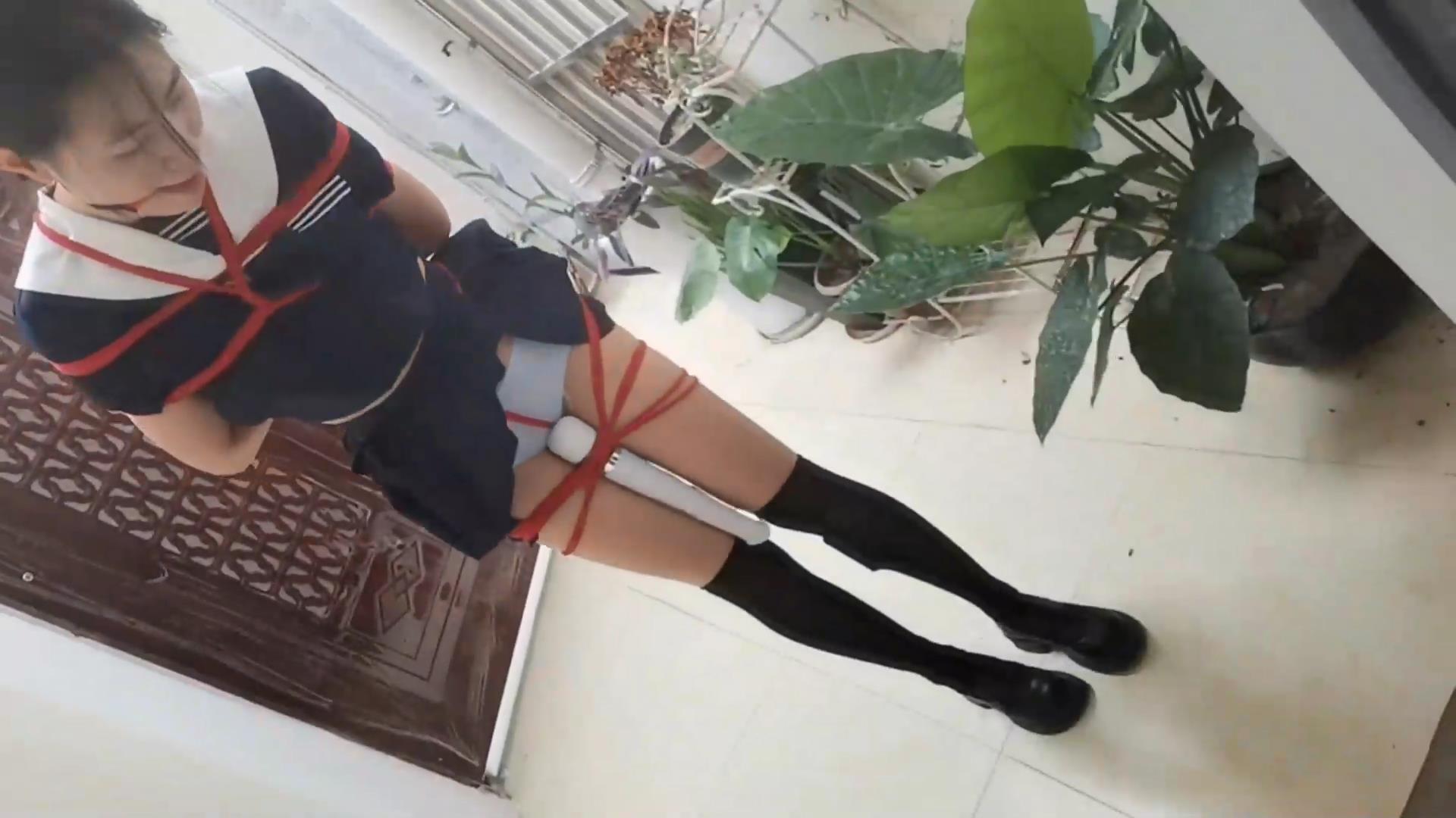 绳舞飞扬 JK少女紧缚调教（菲儿）JK少[00_09_55][20250603-124103].jpg