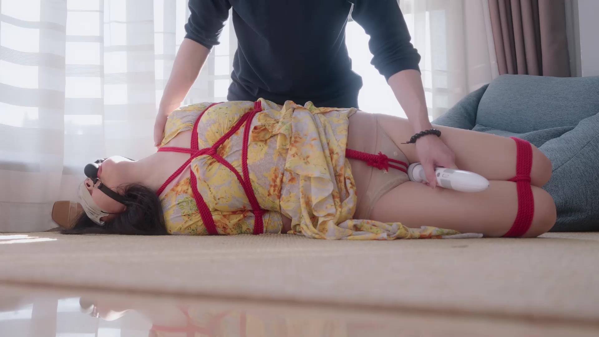 丝米 欲望少妇 少妇被日式捆绑双腿并拢，[00_26_47][20250719-090502].jpg