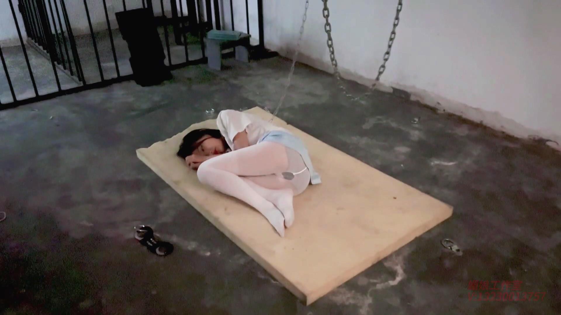 媚娘工作室 清纯少女穿16公分高跟鞋吊起[20250807-134905].jpg