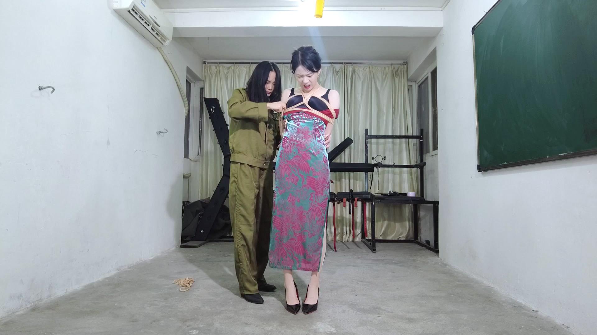 樱束原创 刑讯旗袍美人 惹人怜惜的性感旗[00_05_38][20250822-133230].jpg