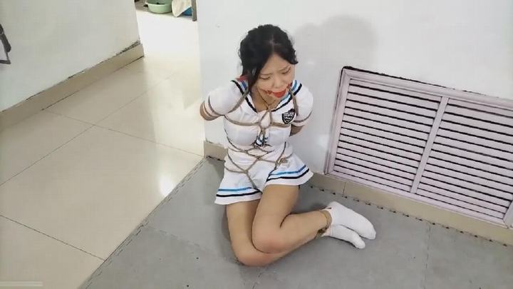 203503ai5edhgqshhoofsc.jpg