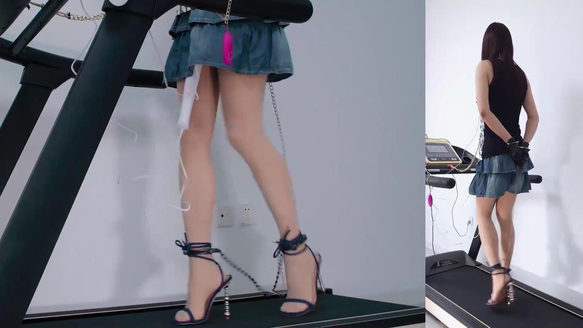 高跟遇到跑步机 脚铐高跟 PJ强高 手脚[00_25_19][20250903-150112].jpg