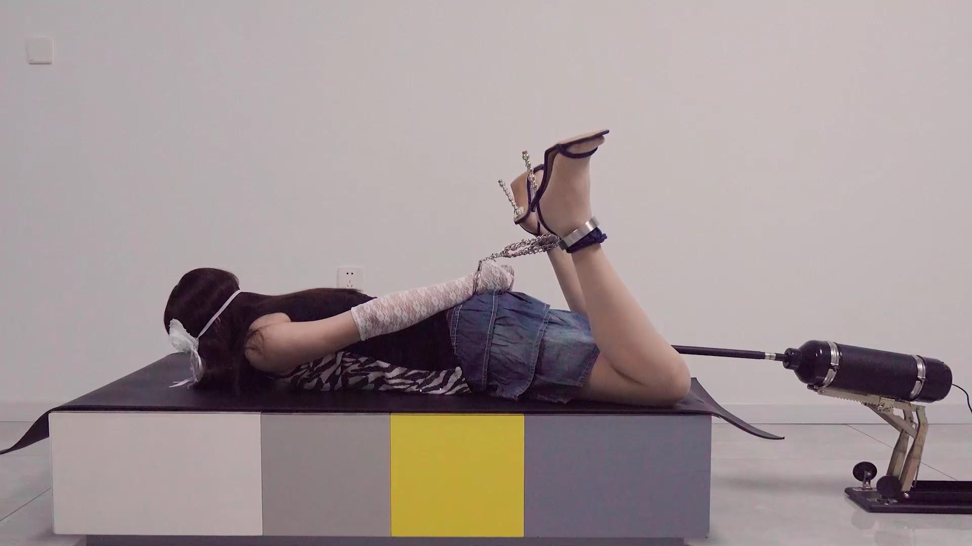 高跟遇到跑步机 脚铐高跟 PJ强高 手脚[00_40_14][20250903-150116].jpg