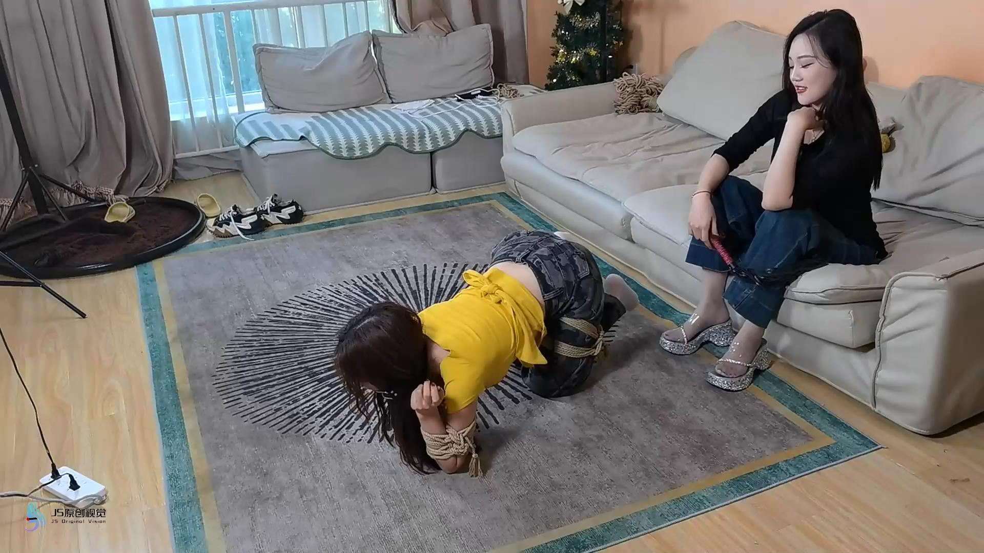 JS原创 哈妮 夏沐 上司与下属 女老大[00_30_57][20250918-114918].jpg