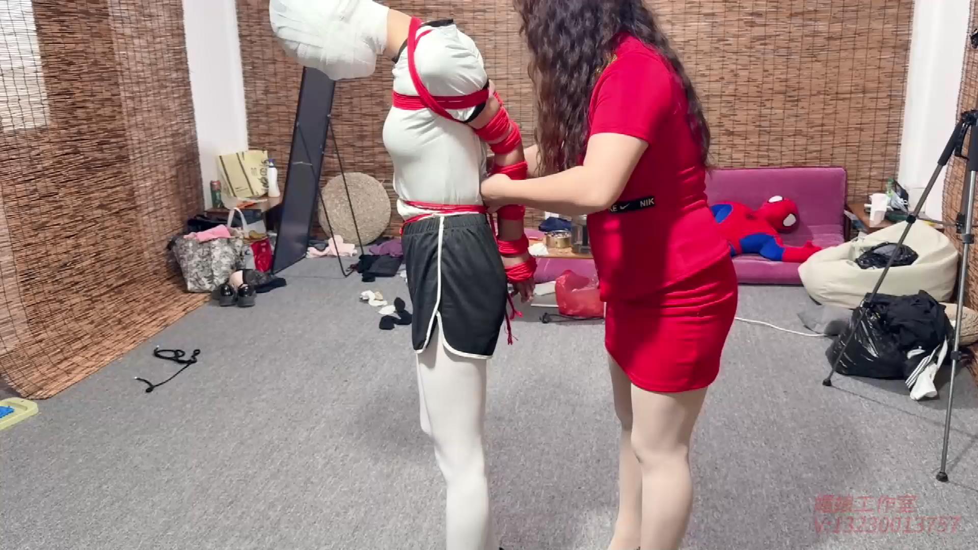 媚娘工作室 凌辱清纯白袜小学妹[00_13_16][20250919-113127].jpg