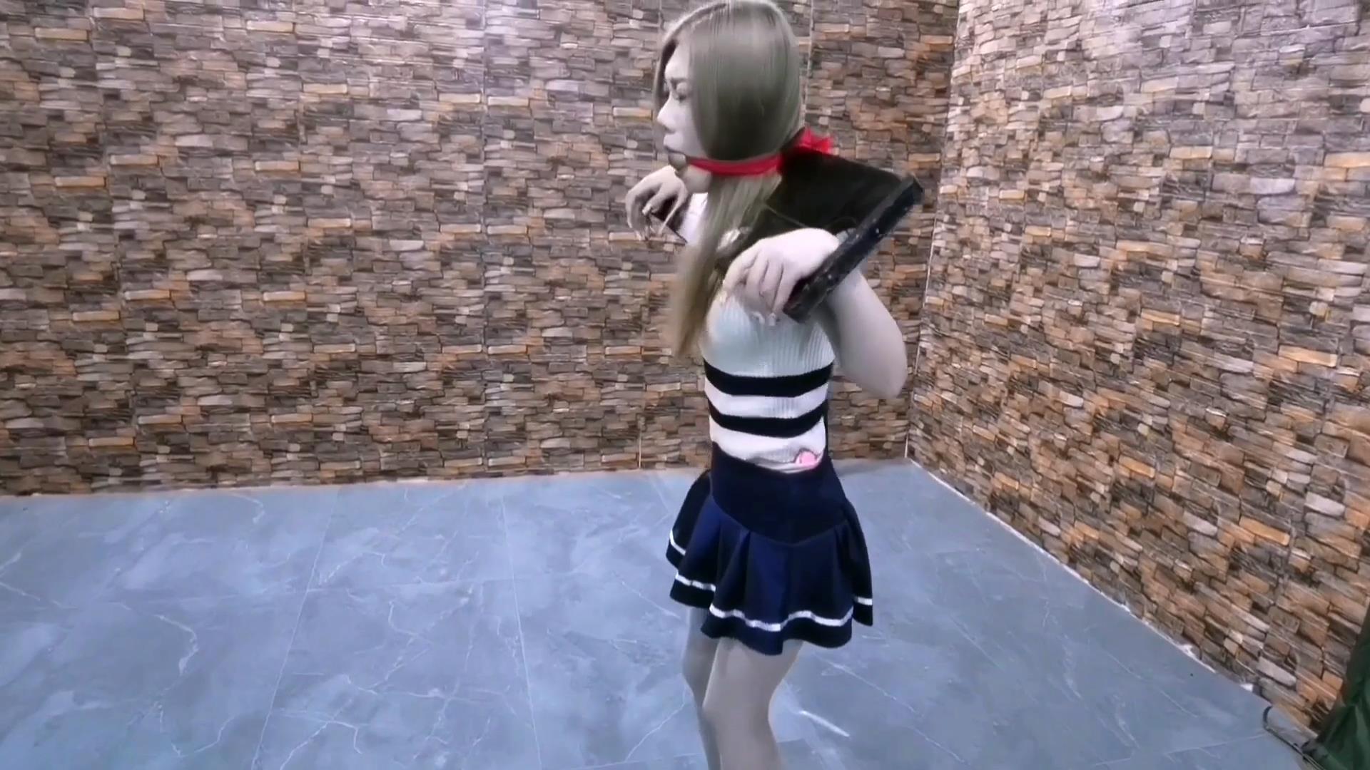 HD飞天-月仙儿被抓住 木枷镣铐[00_09_00][20250921-105251].jpg