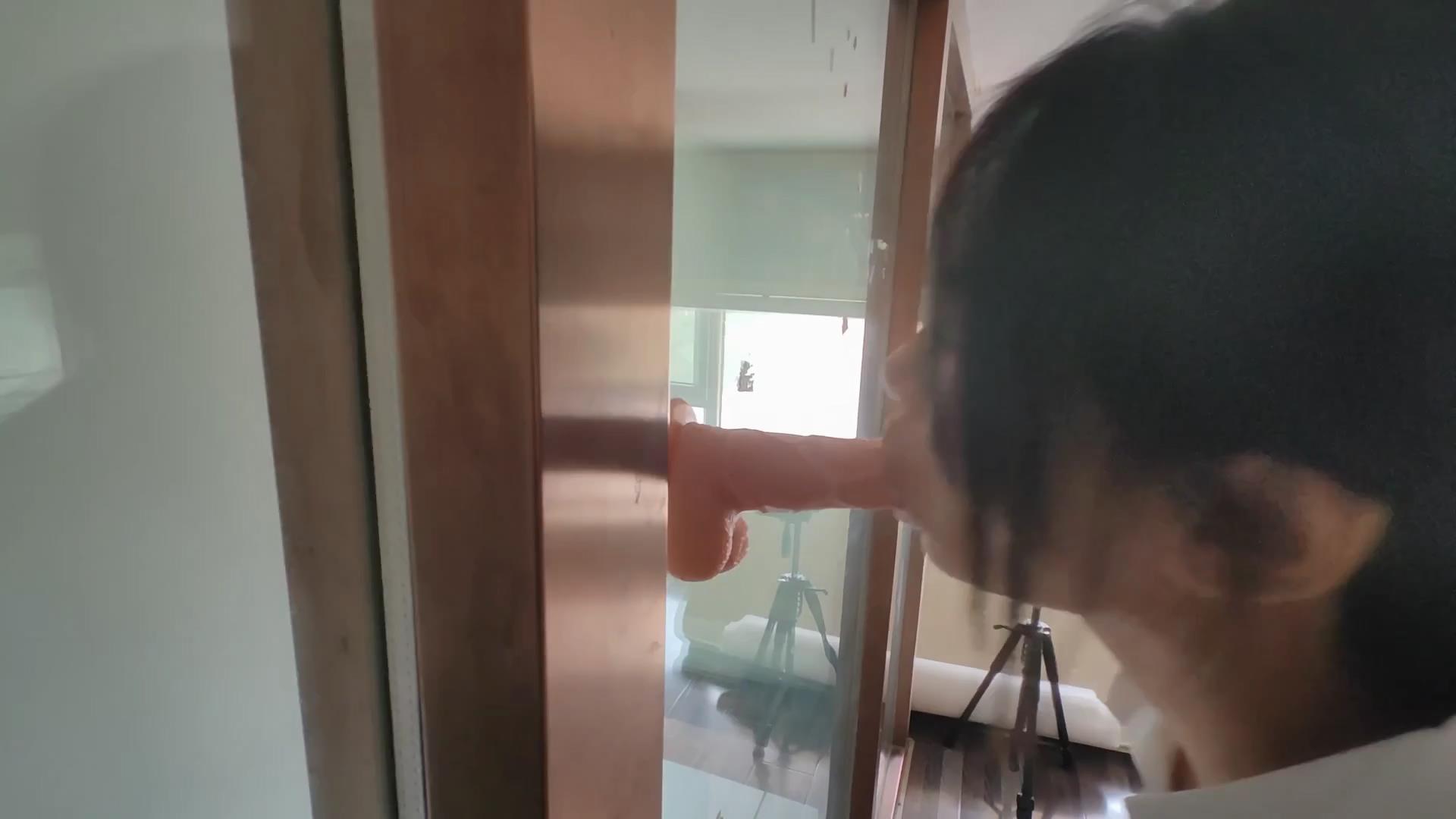 玩绳男孩 刚满十八岁小妹妹汐汐白衬衫灰裙[00_22_34][20250922-124931].jpg