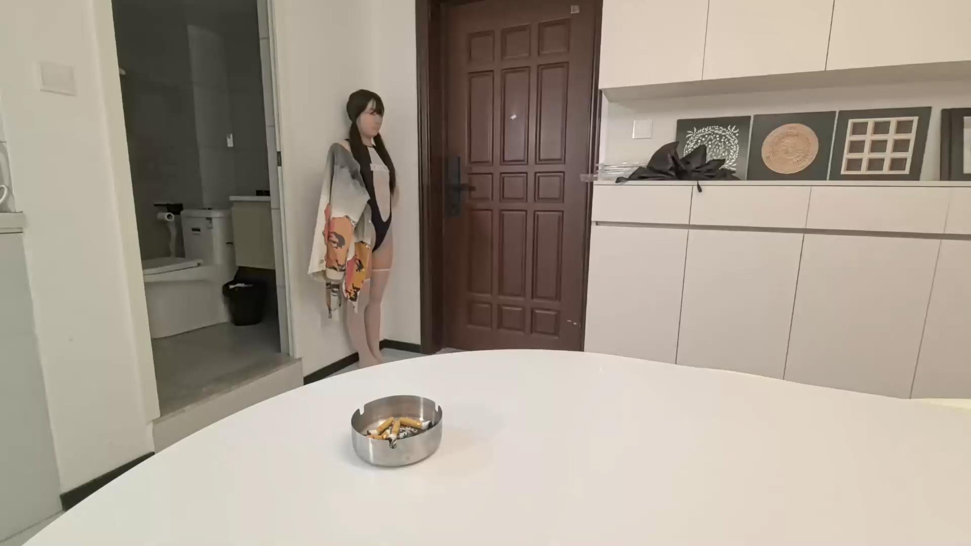 FXX 丝袜全包母狗奴性训练 狗尾走起路[00_00_34][20250929-101354].jpg