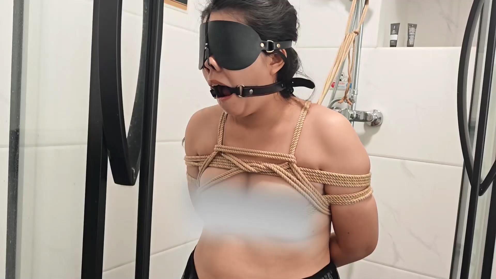 惜缘工作室 调教同事母猪老婆，口环，鼻钩[00_11_56][20250930-105037].jpg