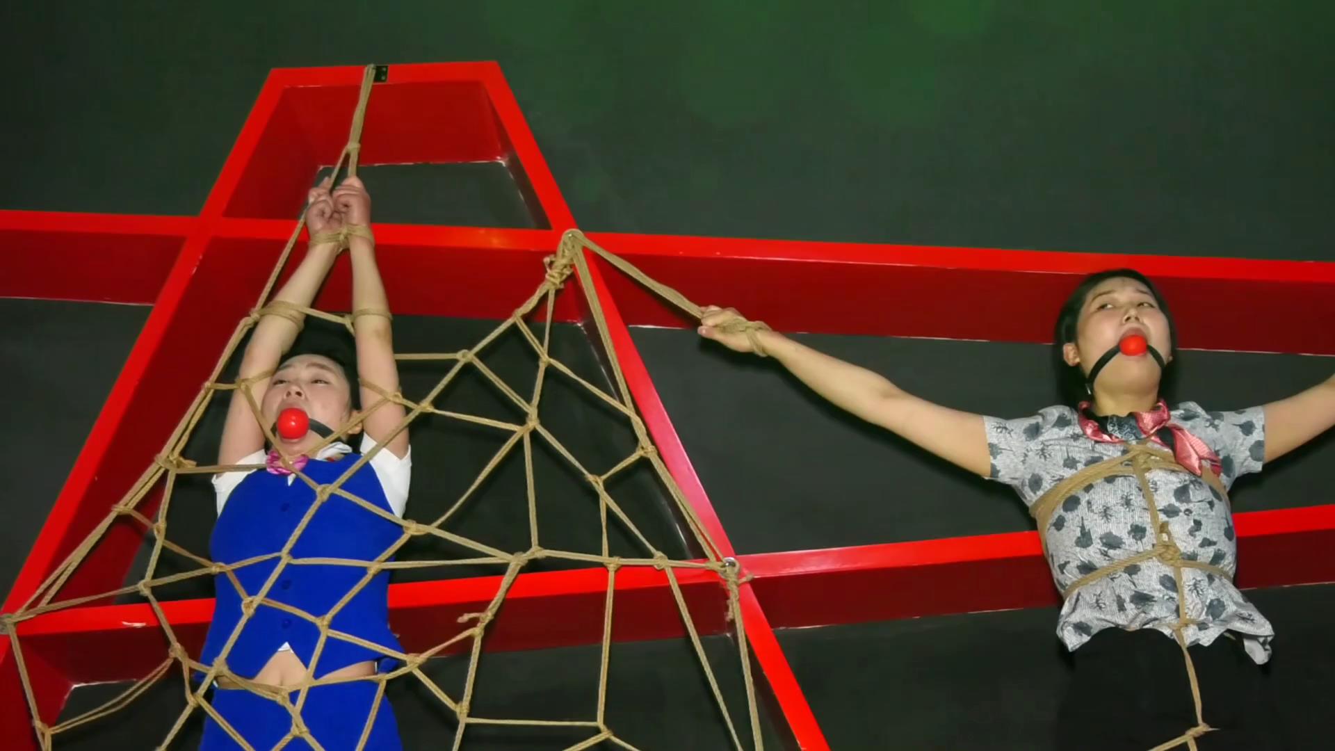 胜景影视 被囚的空姐 下集 空姐被女黑老[00_36_05][20251014-113311].jpg