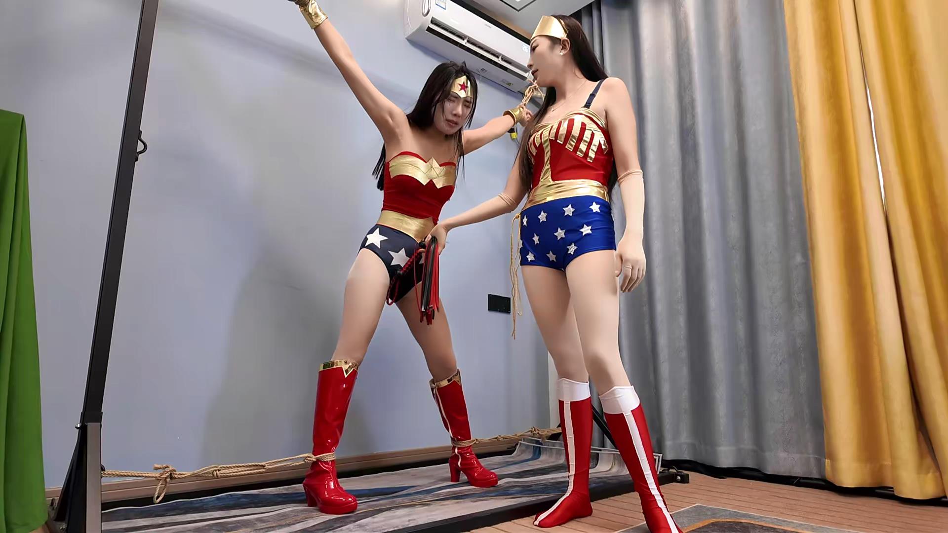 李大侠原创-真假神奇女侠 佳佳、十一主演[00_16_20][20251016-113904].jpg