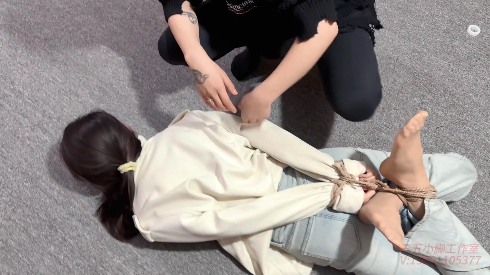 三五小脚 被霸凌到崩溃的瑾初[00_03_39][20251019-120433].jpg