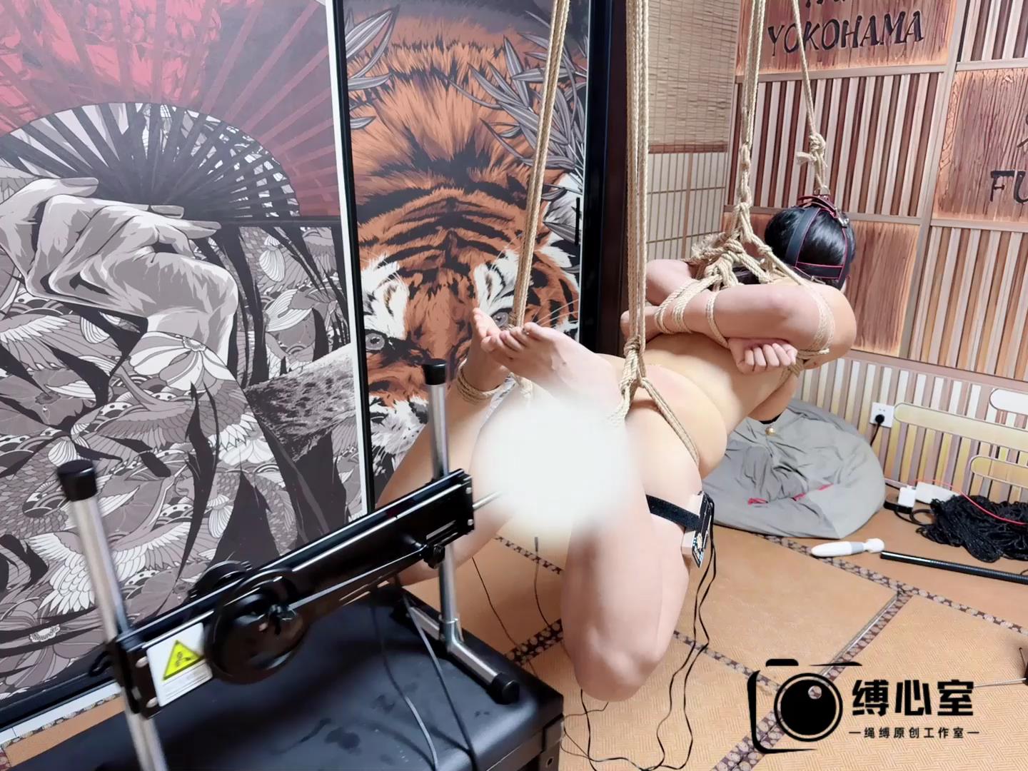 缚心室 大胸小美女的吊缚折磨二！又是两种[00_27_35][20251020-120226].jpg