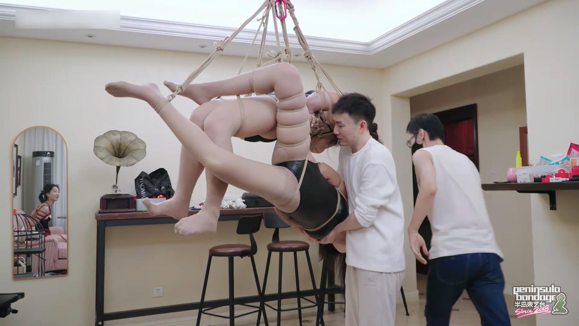 半岛束艺台-三体吊 震哭 缇娜、佟司、椰[00_21_22][20251020-123901].jpg