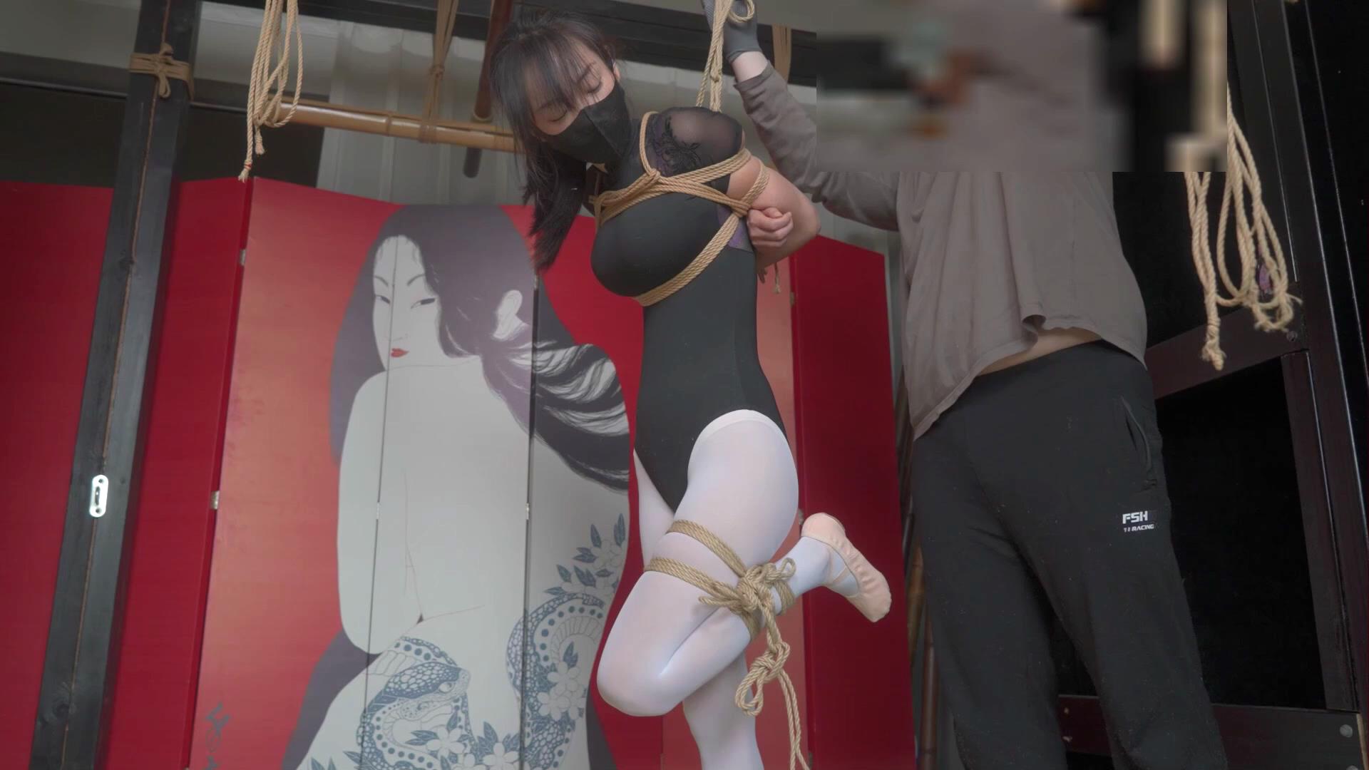 象人工作室 嗷嗷 女舞蹈生的吊缚初体验，[00_11_37][20251027-140620].jpg