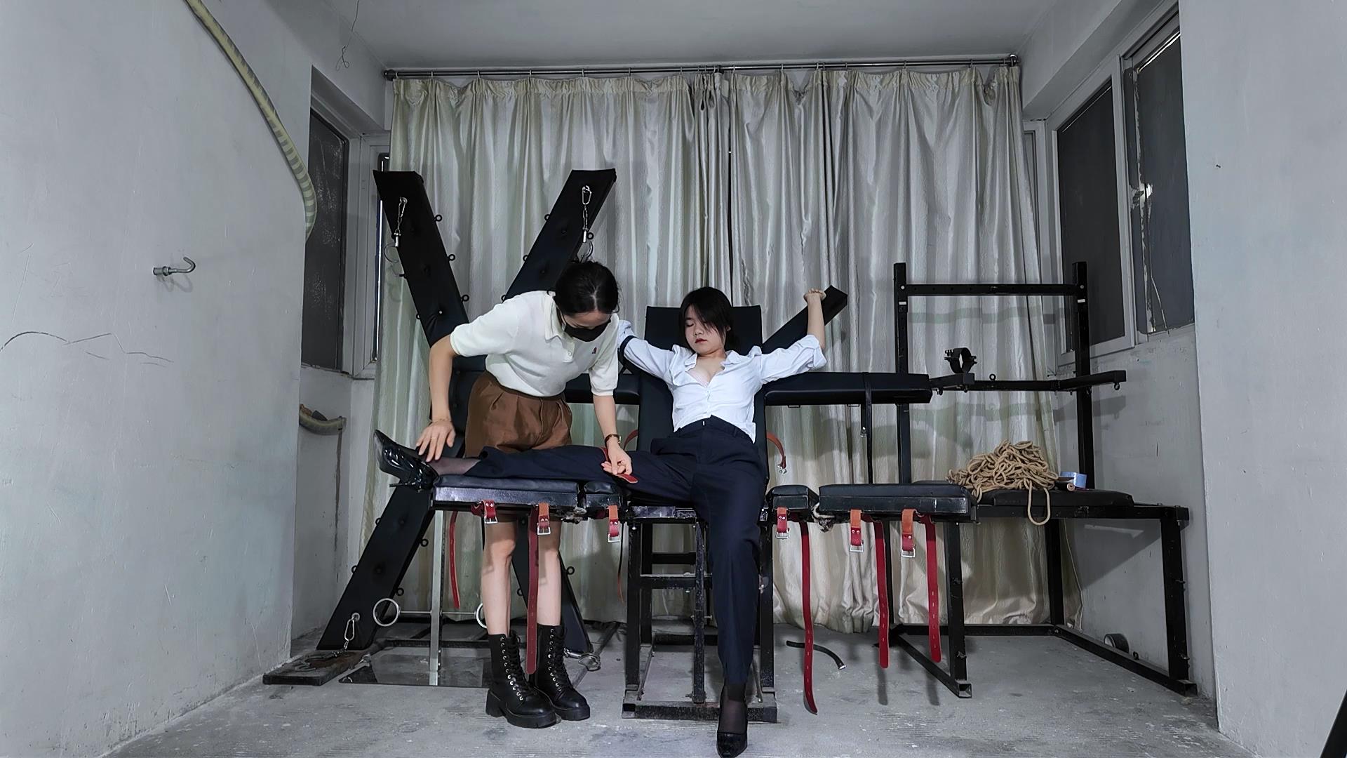 樱束原创 秘书面试考验 老板秘书面试的特[00_04_00][20251027-141306].jpg