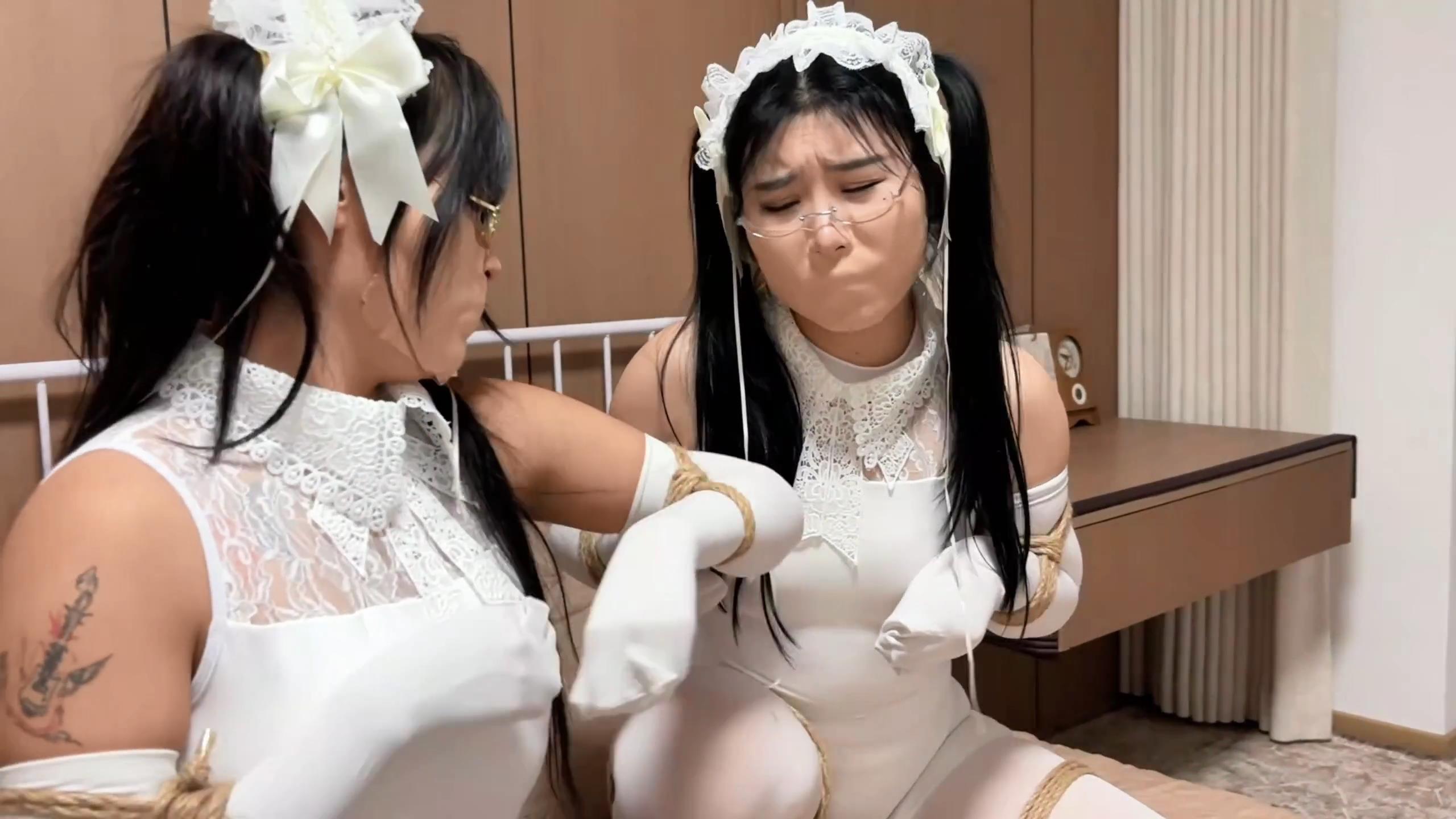 云雀定制-美艳女杀手的洋娃娃生活01 吴[00_15_08][20251028-131106].jpg