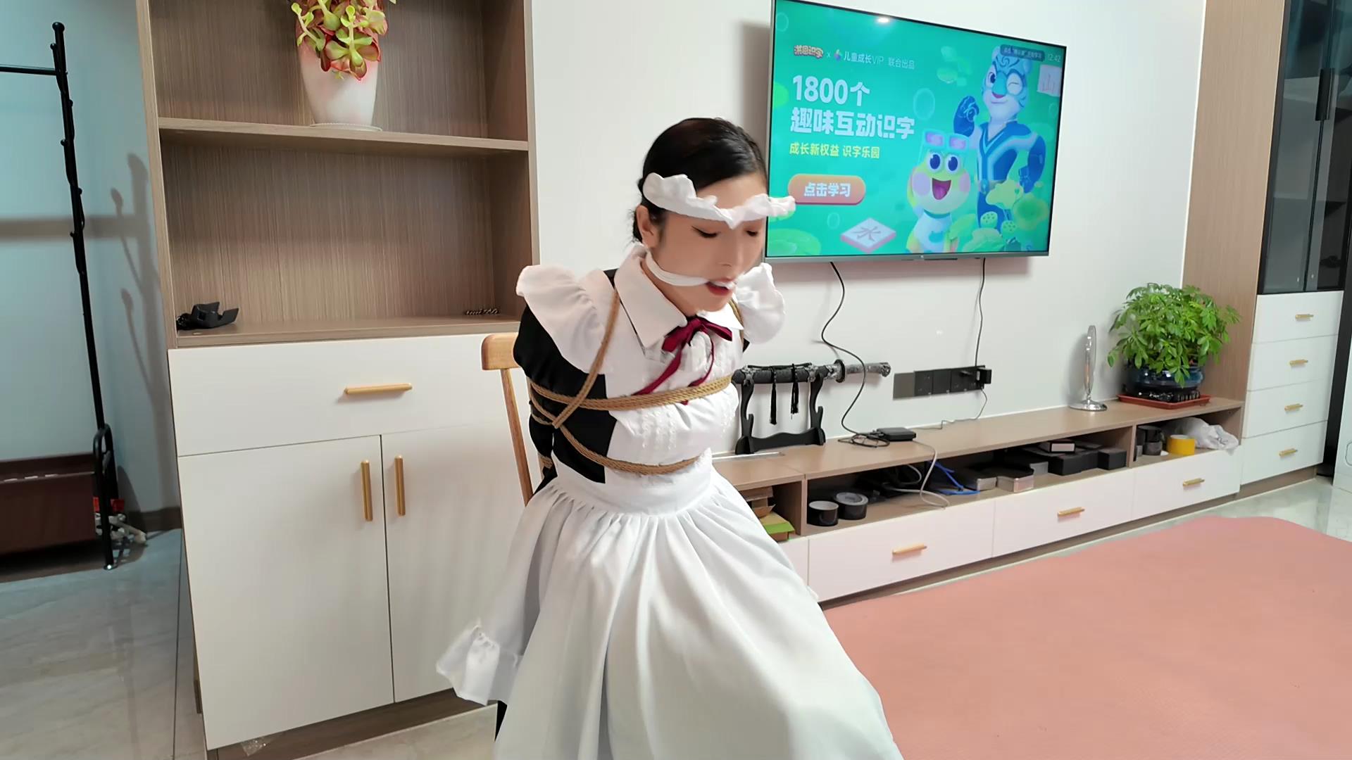 李大侠 佳佳-绑架人妻之白丝女仆 第二集[00_07_23][20251029-112518].jpg