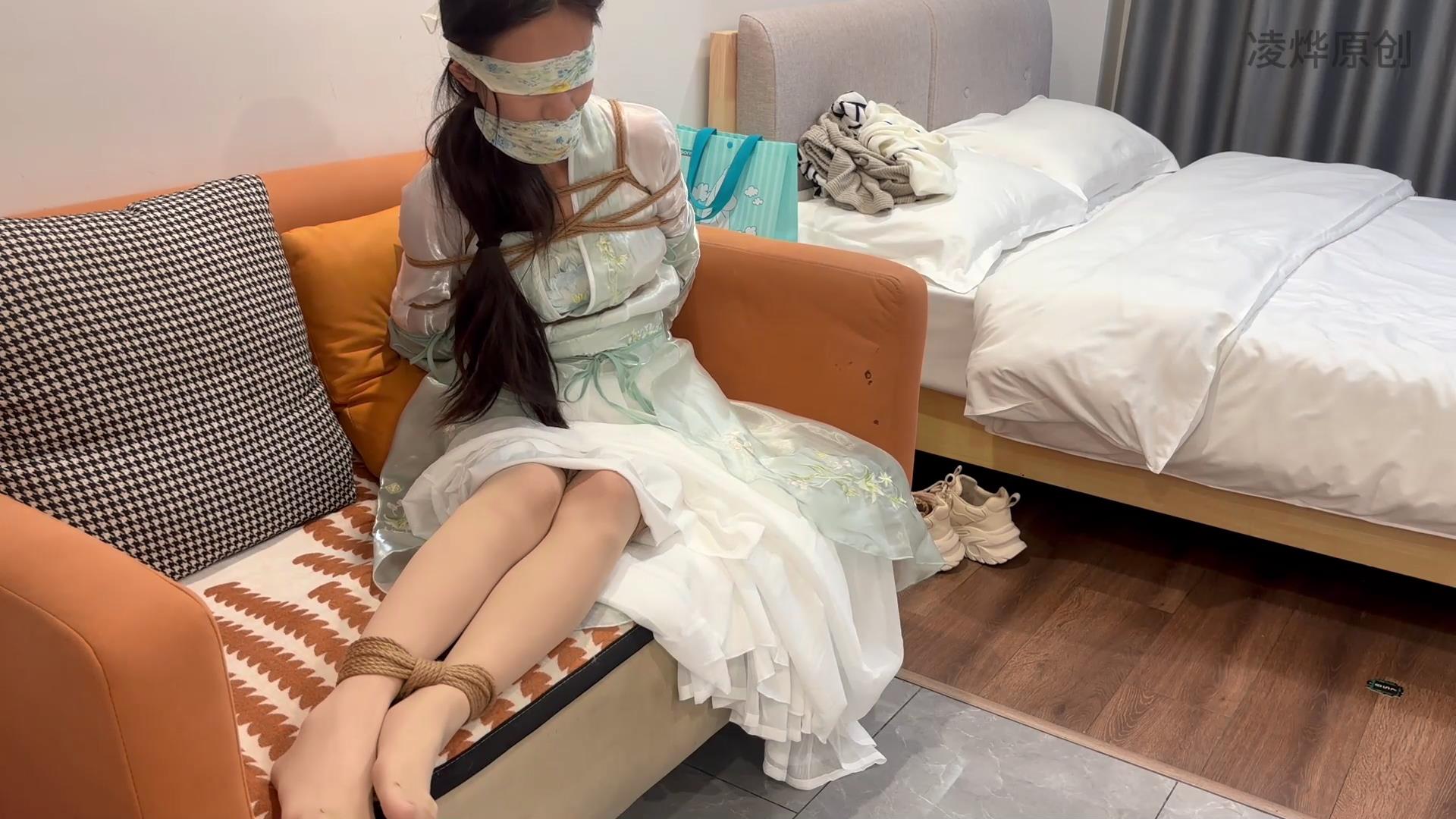 凌烨原创 玲儿汉服捆绑 放置 驷马 tk[00_54_44][20251102-103309].jpg