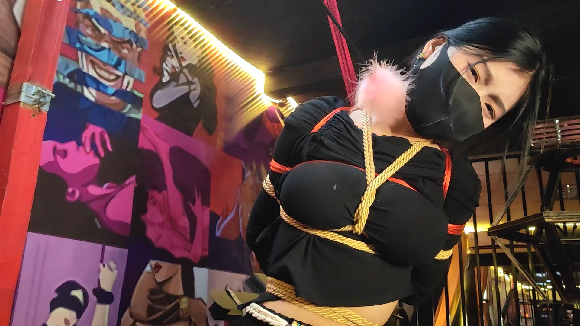 意之窗 圈里小爱慕第一次拍摄 鞭打 炸裂[00_05_15][20251112-131516].jpg