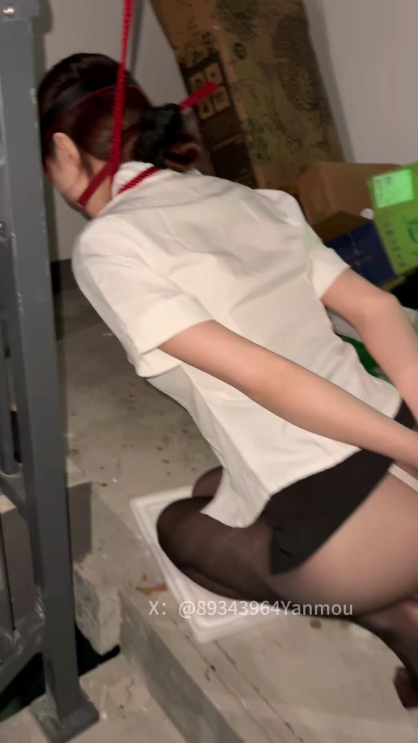 眼眸出品 调教叛逆之户外惩罚  结尾奖励[00_40_57][20251114-115002].jpg