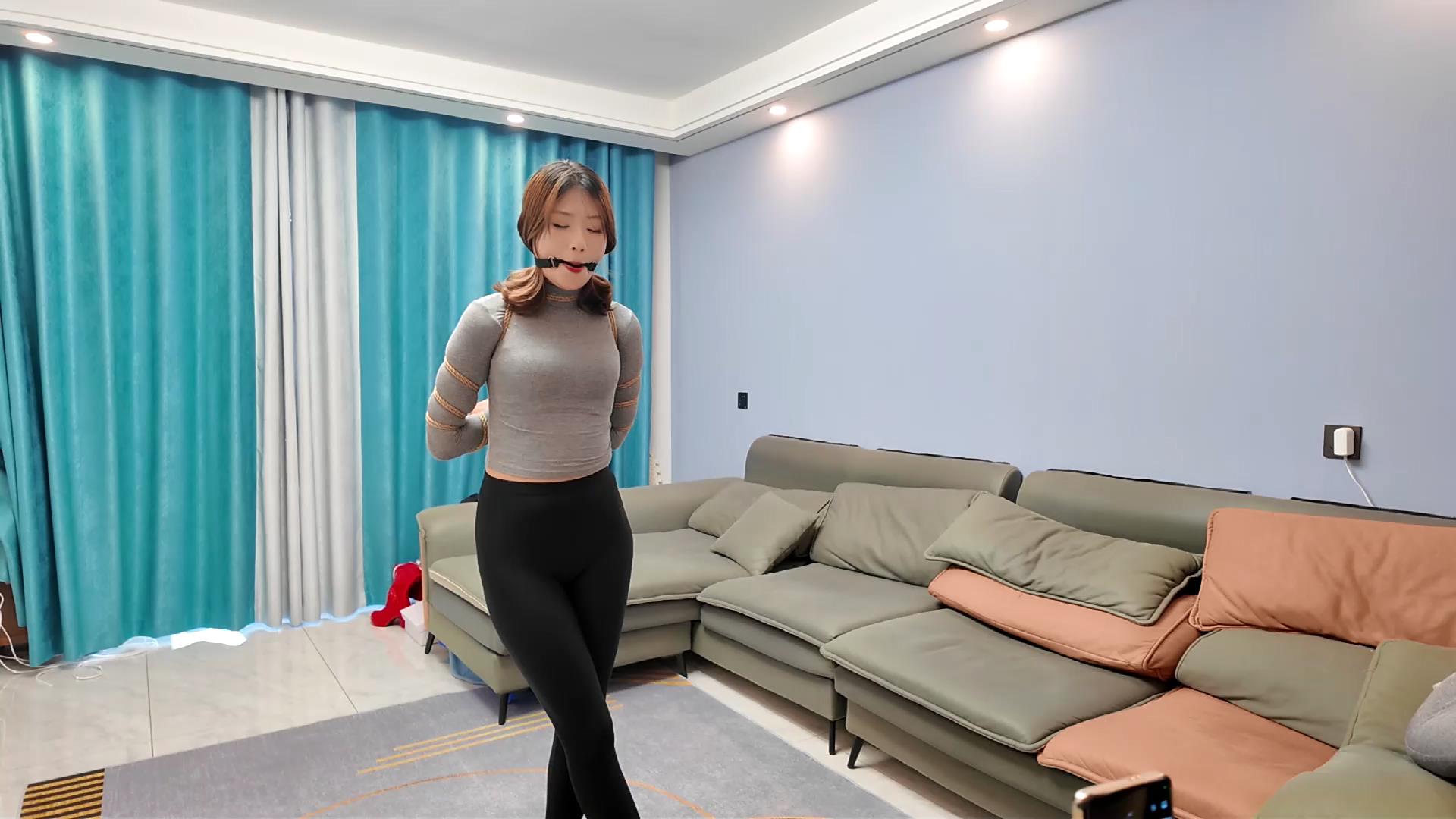 李大侠 应聘之新模晓琴五花[00_18_44][20251115-155730].jpg