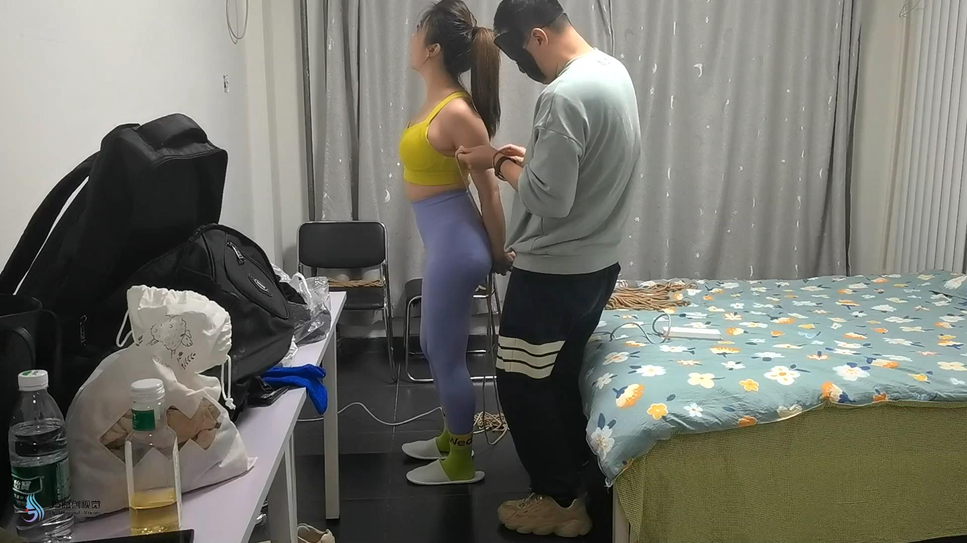 【JS】艾菲 瑜伽服全身紧缚[00_01_51][20251115-160830].jpg