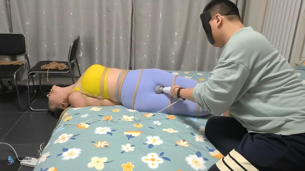 【JS】艾菲 瑜伽服全身紧缚[00_25_41][20251115-160847].jpg