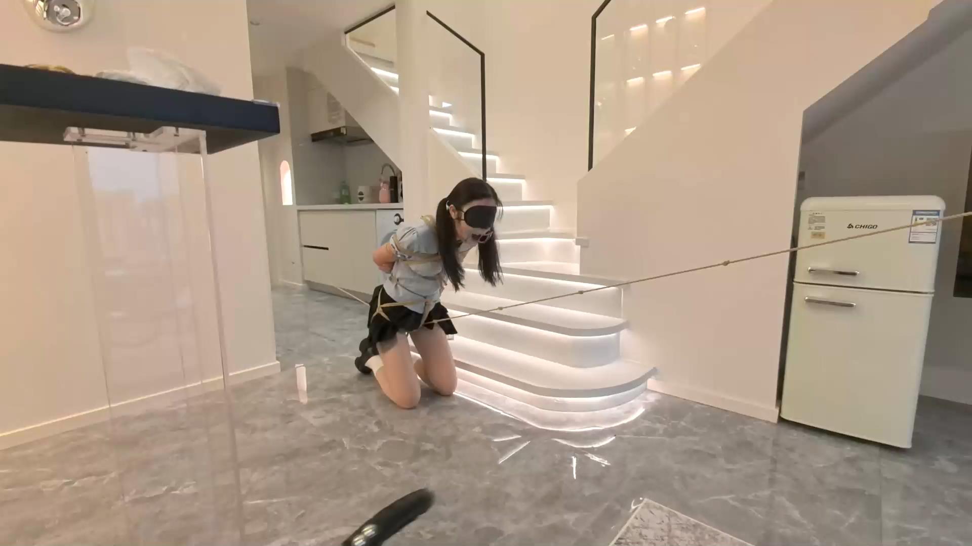 FXX 肉丝白袜小皮鞋 鼻勾口球震动木奉[00_23_54][20251116-112940].jpg