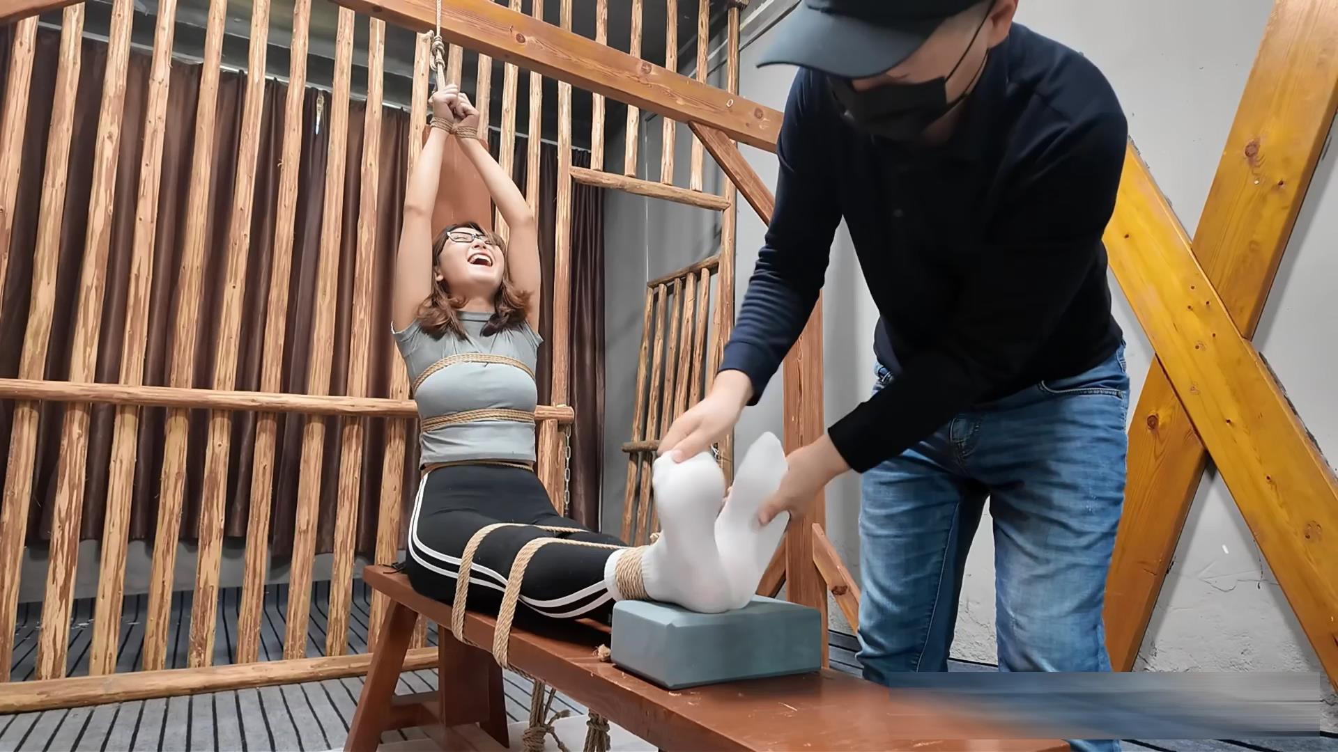 李大侠原创-绑架之晓琴 一[00_30_33][20251116-113855].jpg