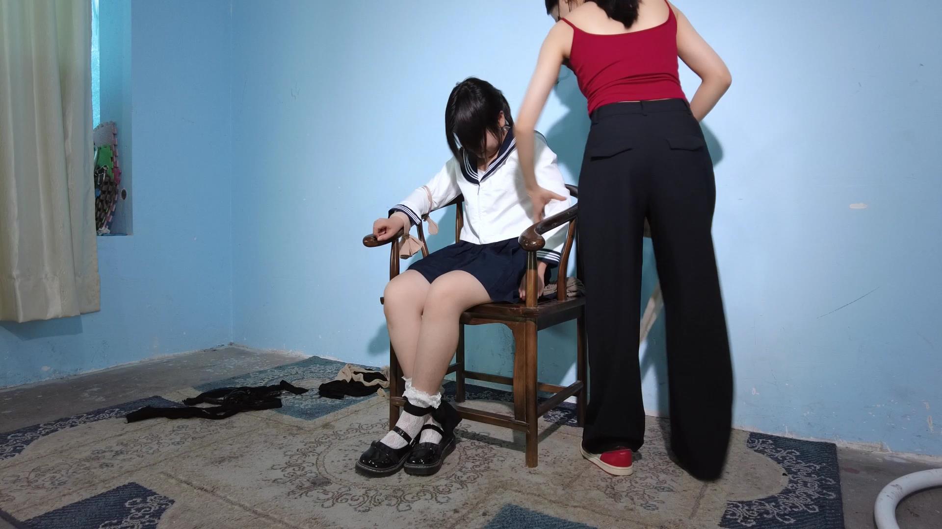 樱束原创 绑架女学生 被绑架来的女学生居[00_06_23][20251117-111642].jpg