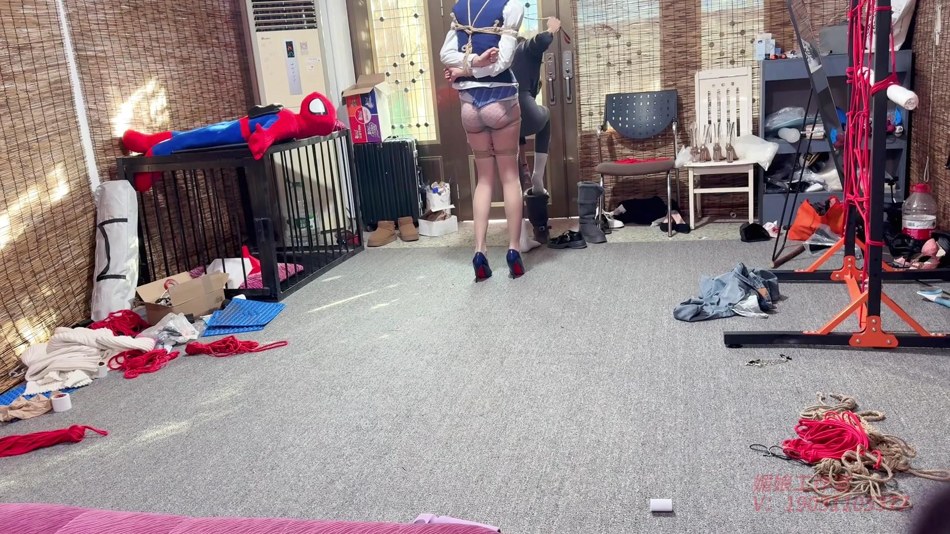 媚娘工作室 展示后备箱里的女孩[00_17_33][20251123-095921].jpg