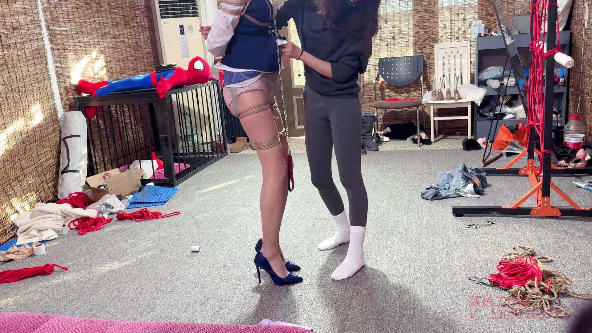 媚娘工作室 展示后备箱里的女孩[00_16_48][20251123-095926].jpg