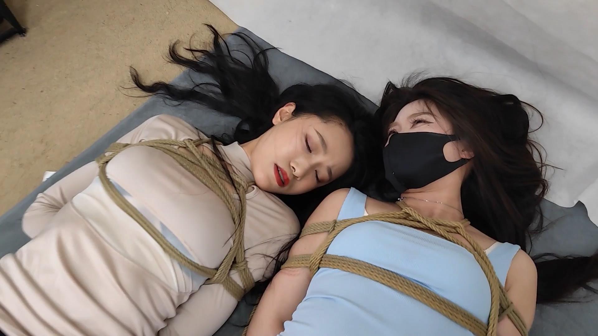 随心原创 杨蕊 雅熙 闺蜜的磨难 双人单[00_20_29][20251123-103959].jpg