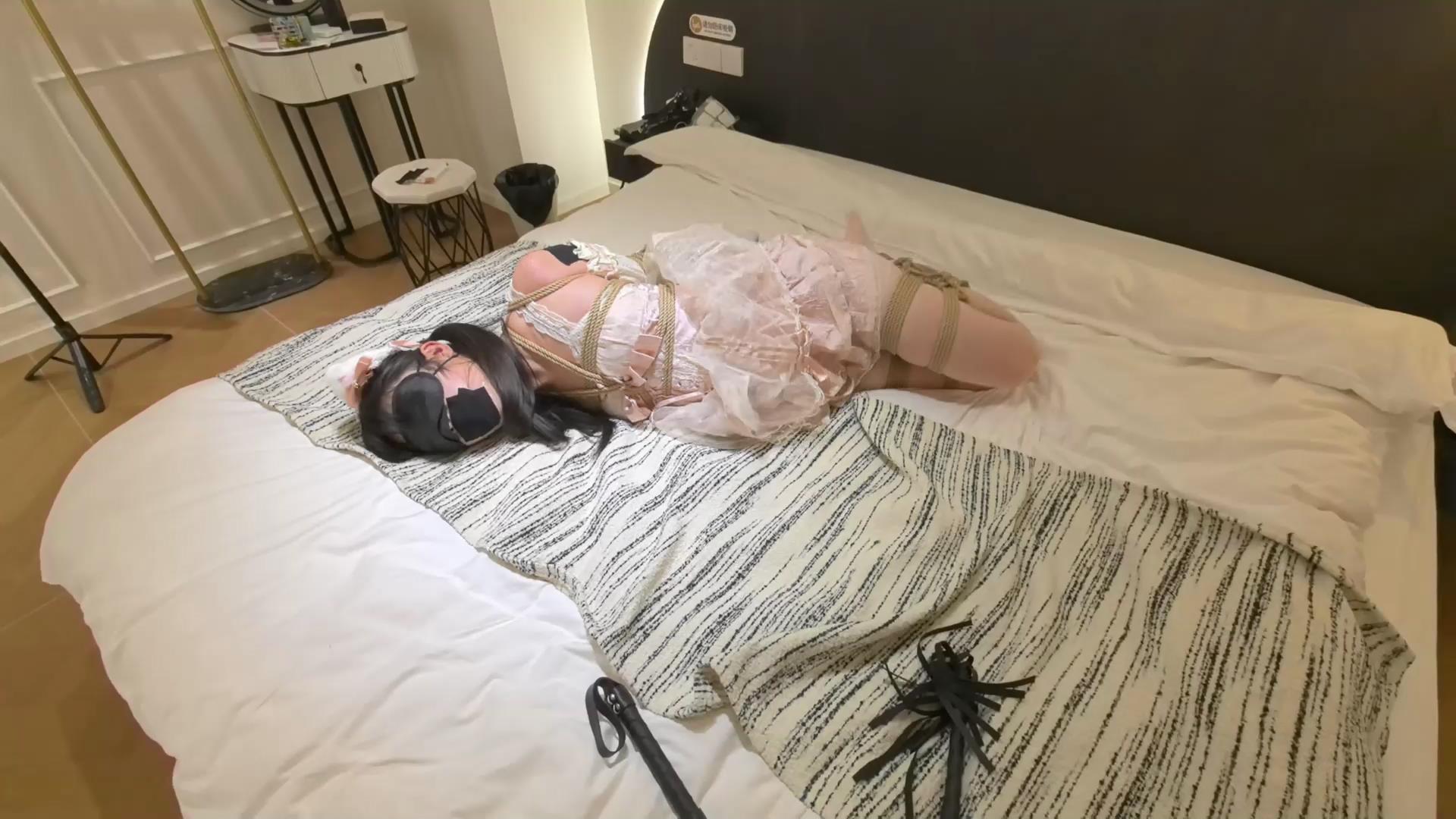 FXX 小M的绝望周末 七小时超高强度T[00_34_15][20251129-140707].jpg