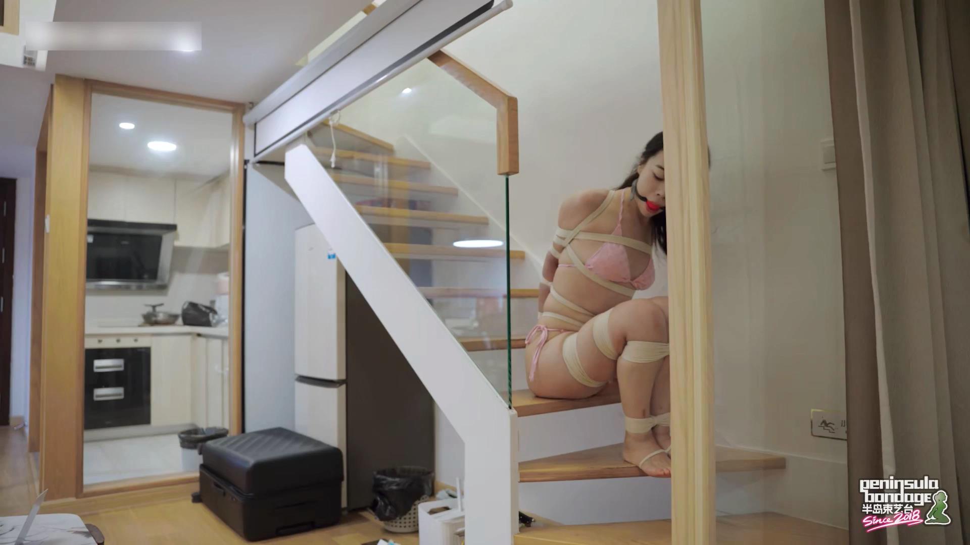 半岛束艺台-躲到深圳也没用 桃子主演[00_05_50][20251201-162133].jpg