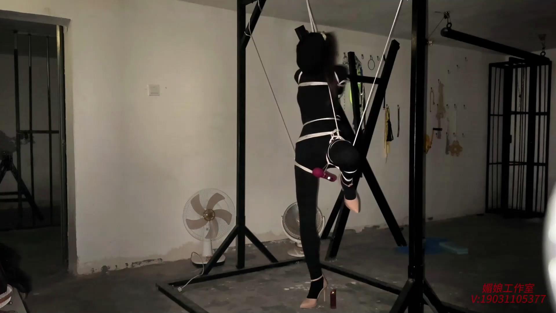 媚娘工作室 全包紧身衣1天1夜痛苦特训[00_52_17][20251203-135109].jpg