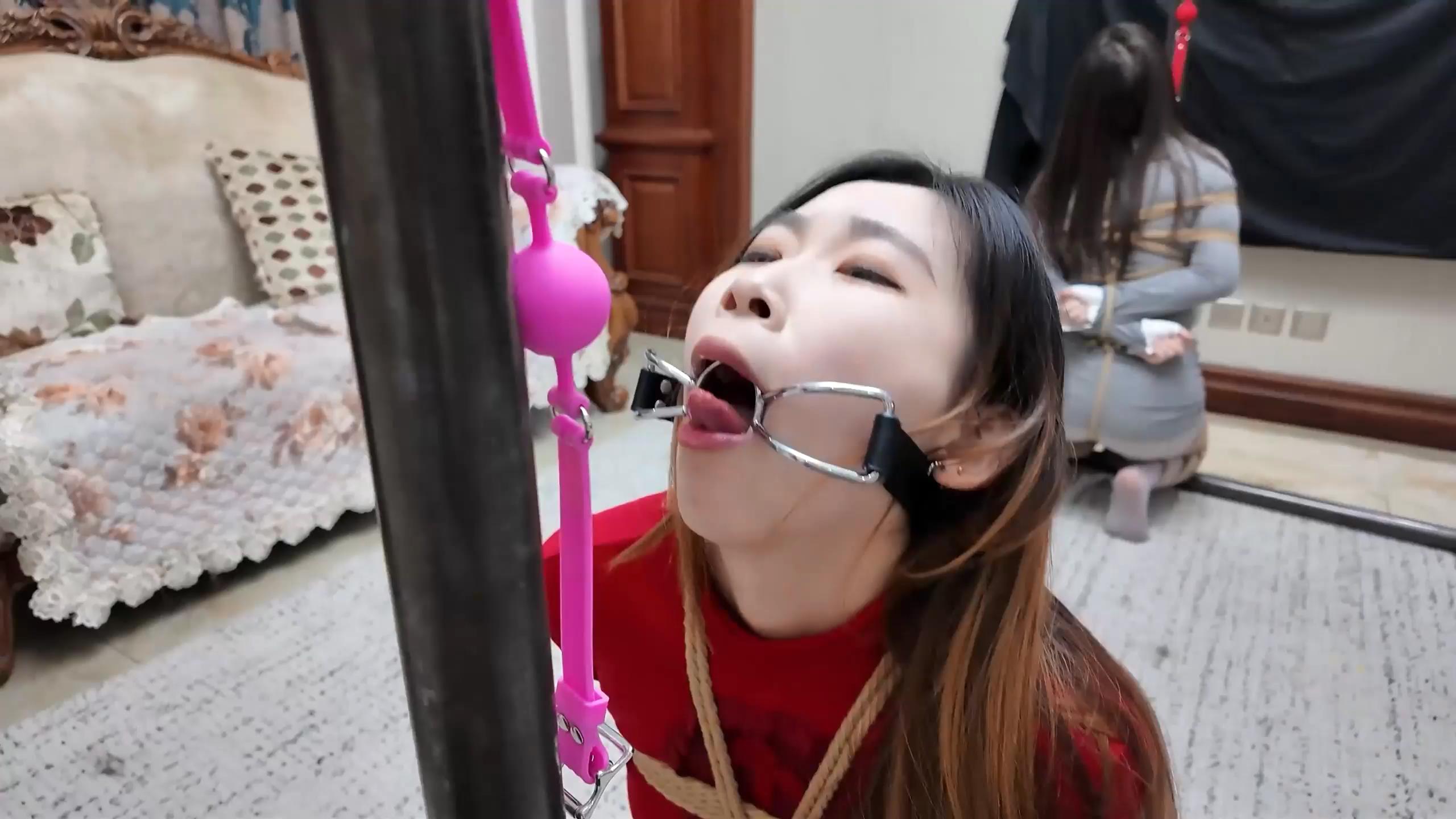 枫叶工作室-彩虹与黑猫 新美人捕获 红与[00_17_50][20251206-124413].jpg