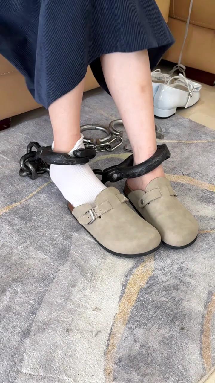 布莱恩 两个女孩的镣铐日常 下[00_13_19][20251212-163315].jpg