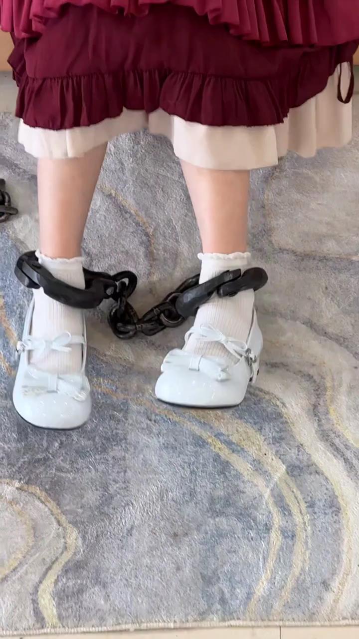 布莱恩 两个女孩的镣铐日常 下[00_18_36][20251212-163308].jpg