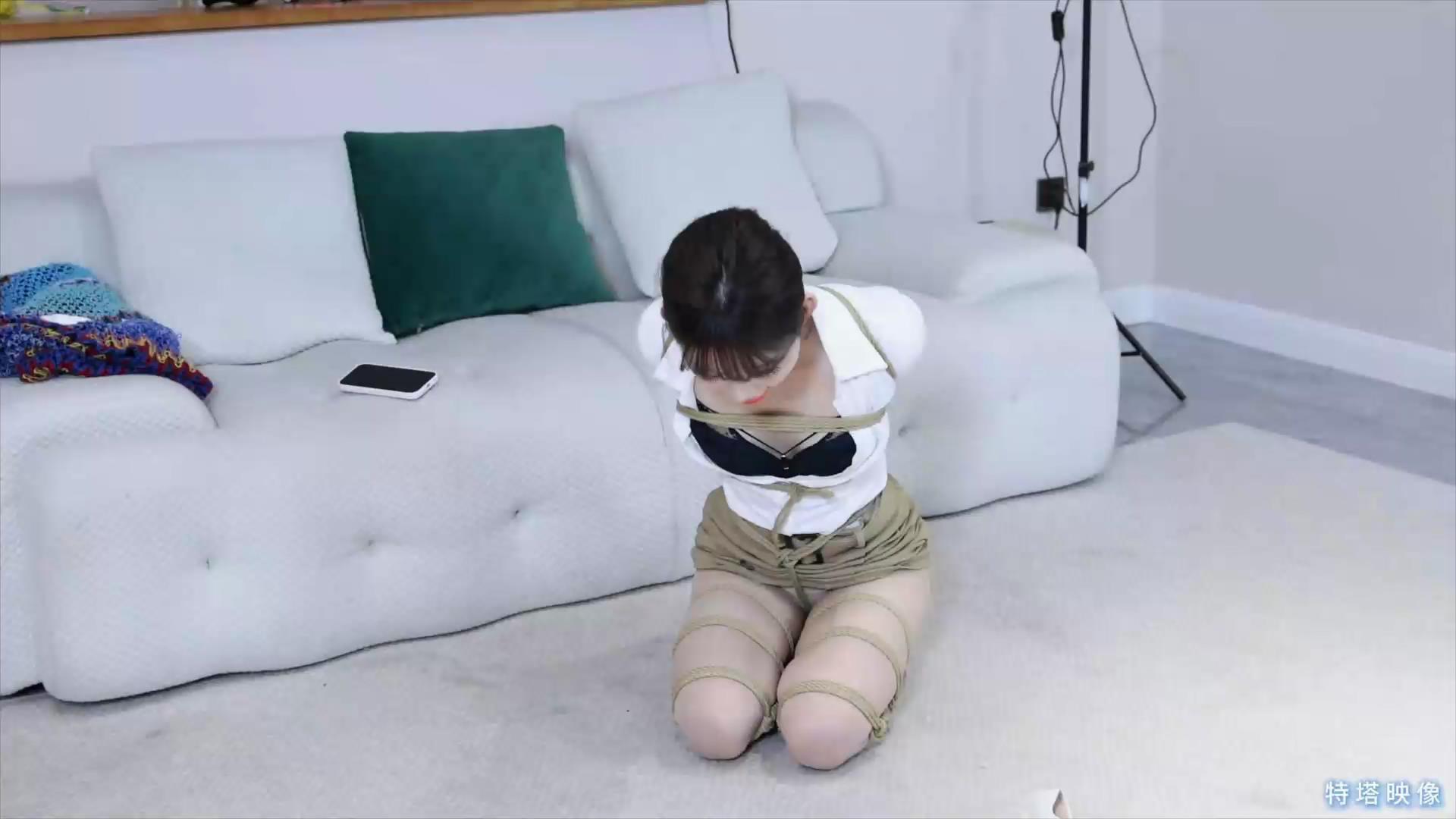 特塔映像 柚子的直臂拘束[00_01_04][20251212-163813].jpg