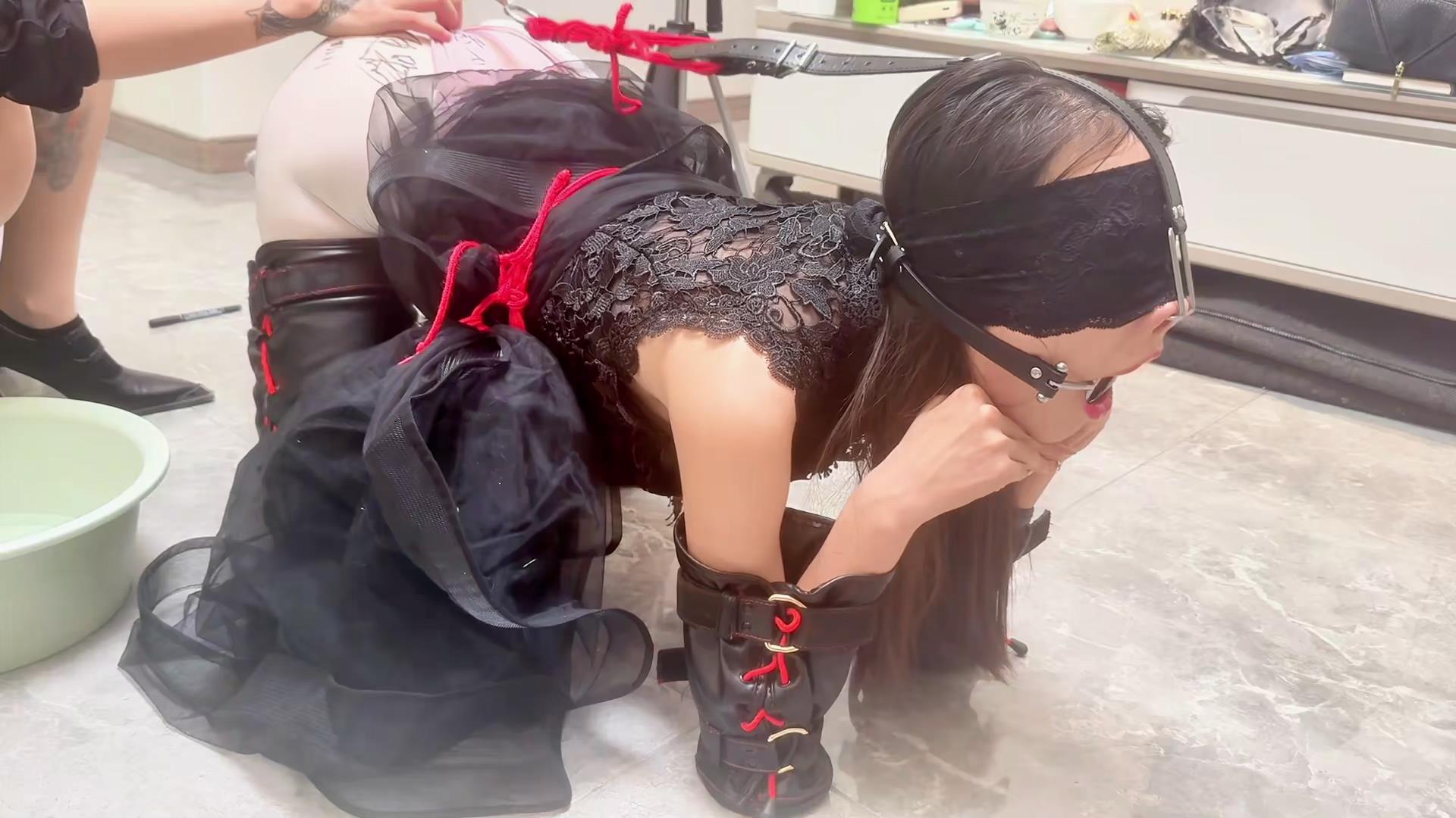 媚娘工作室 迷晕少女-前后双入强制灌肠[00_08_32][20251217-140250].jpg